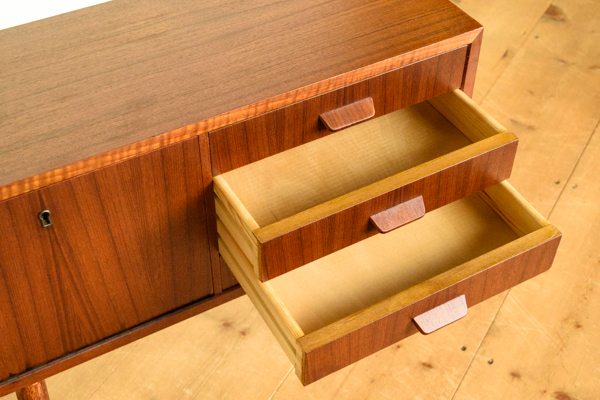 北欧家具 デンマーク キャビネット