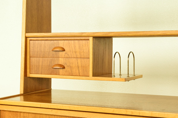 北欧家具 デンマーク ハイキャビネット